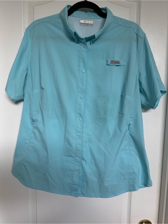 Columbia Tops - Columbia Women’s Short-Sleeve Button-Down Shirt — Aqua